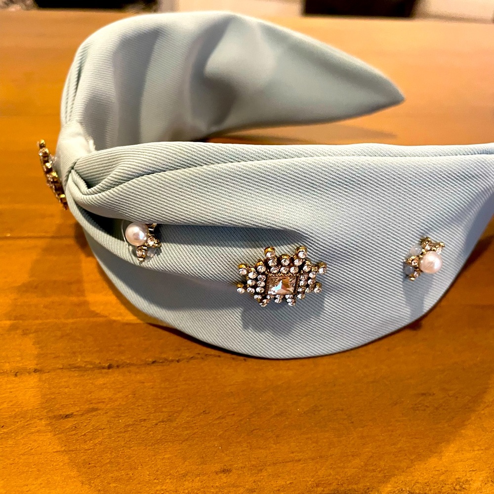 Beautiful jewel burst headband